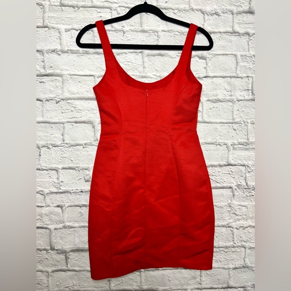 ASOS DESIGN structured scoop mini dress with split detail size 0 - Picture 6 of 8